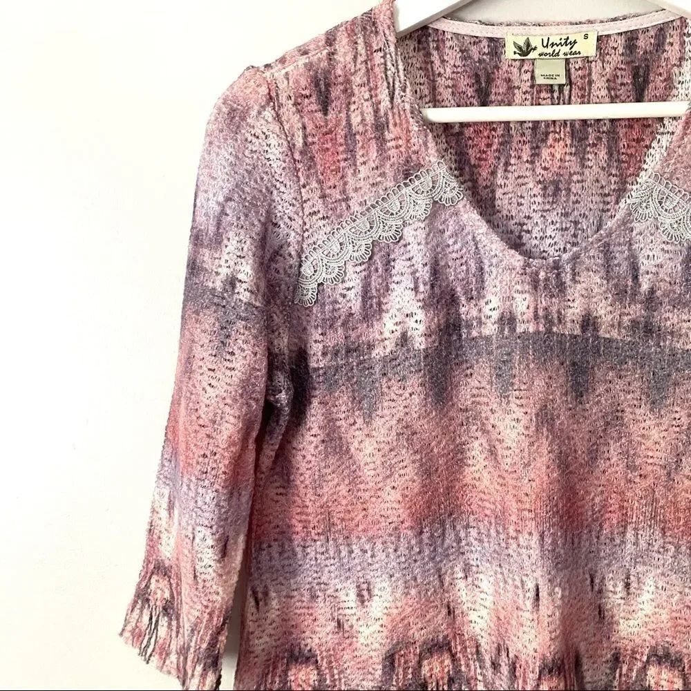 Unity World Wear small lace vneck - Picture 4 of 4